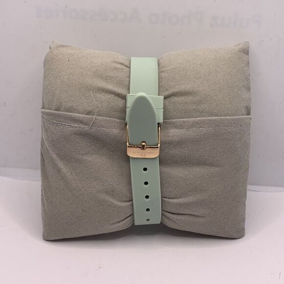 Oceanaut OC0277 Women's Green Rubber Analog Dial Quartz Wrist Watch YR129 - Picture 5 of 9